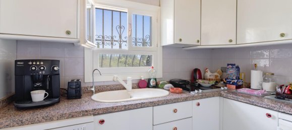 5 bedrooms Villa in Marbella, Spain No. 133948 11