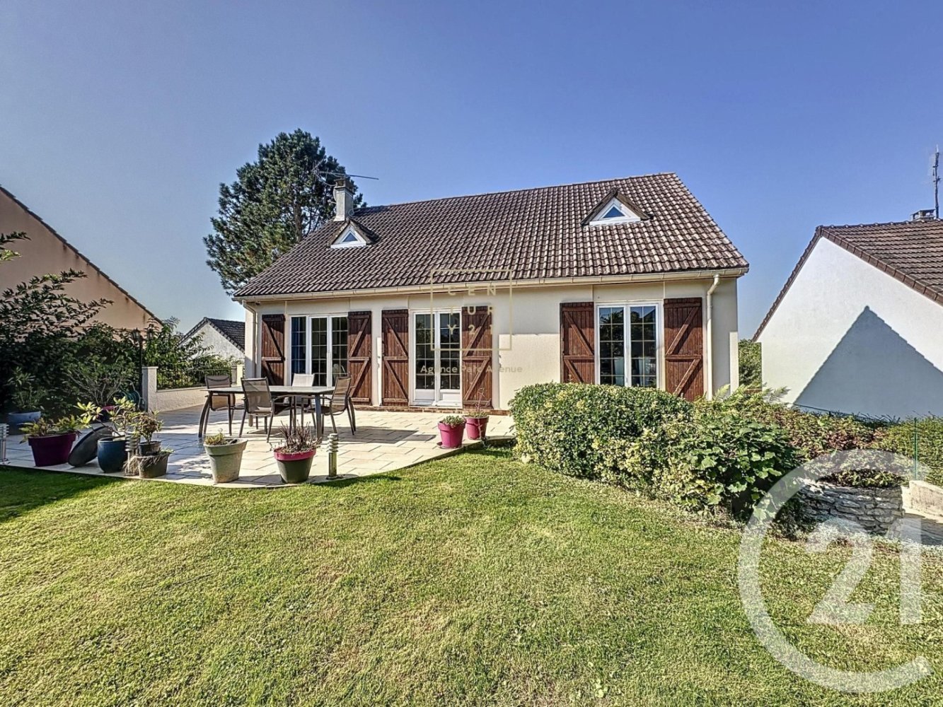 3 Schlafzimmer Villa in Ferrieres-en-Brie, France, Nr. 179514