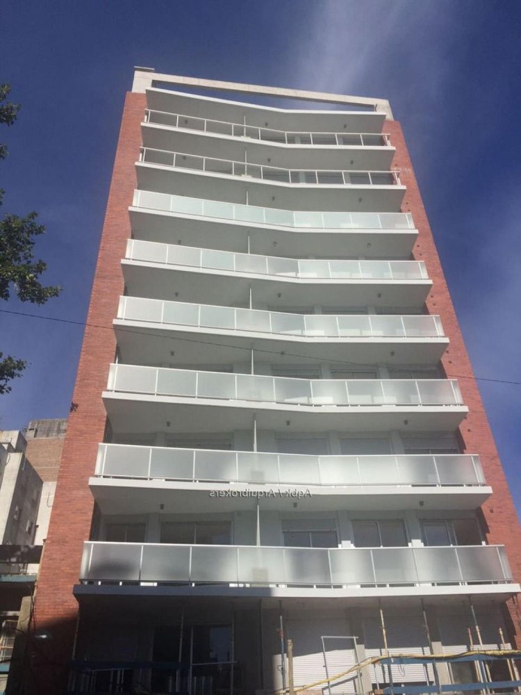 Коммерческая недвижимость в Монтевидео, Уругвай № 13227