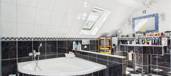 5 bedrooms Townhouse in Oberbergischer, Germany No. 326019 20