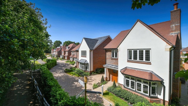 3 bedrooms House in Cranleigh, United Kingdom No. 3413