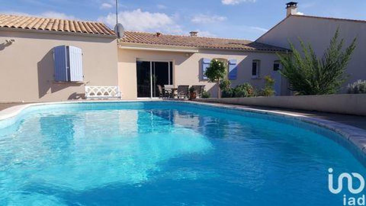 3 bedrooms House in Bourgneuf, France No. 30698