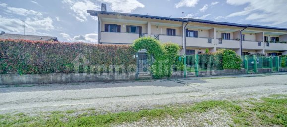 2 bedrooms Villa in Borgomanero, Italy No. 375850 22