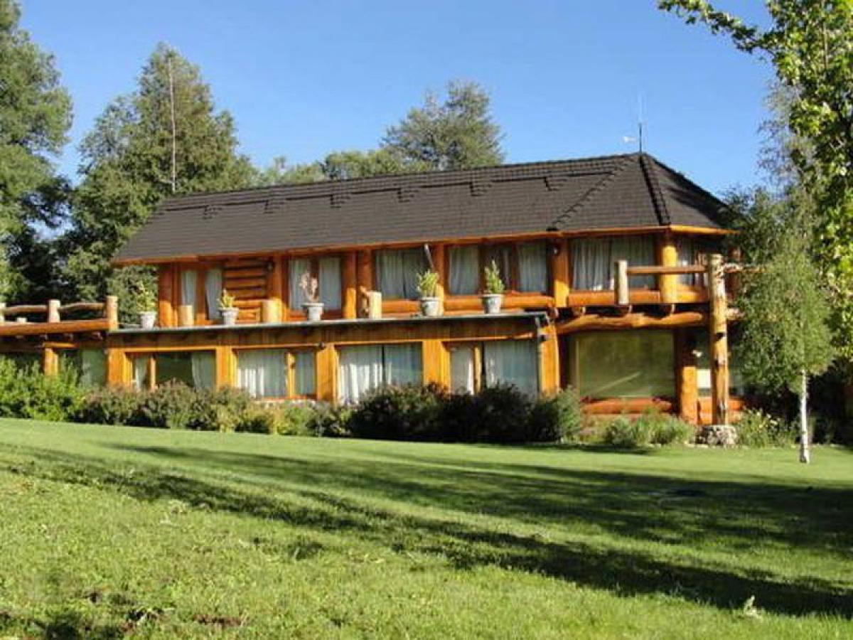 5 bedrooms House in Neuquen, Argentina No. 8289