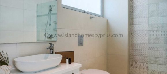 Дом с 10 спальнями в Айя Напа, Кипр № 23936 21