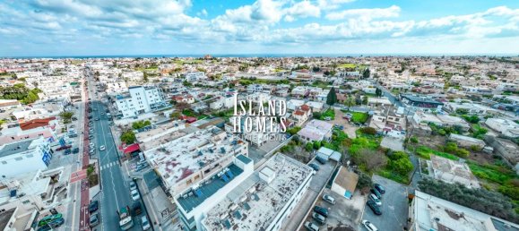 2 bedrooms House in Paralimni, Cyprus No. 23841 2