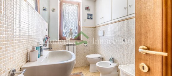 6 Schlafzimmer Haus in Pomezia, Italy, Nr. 320065 16