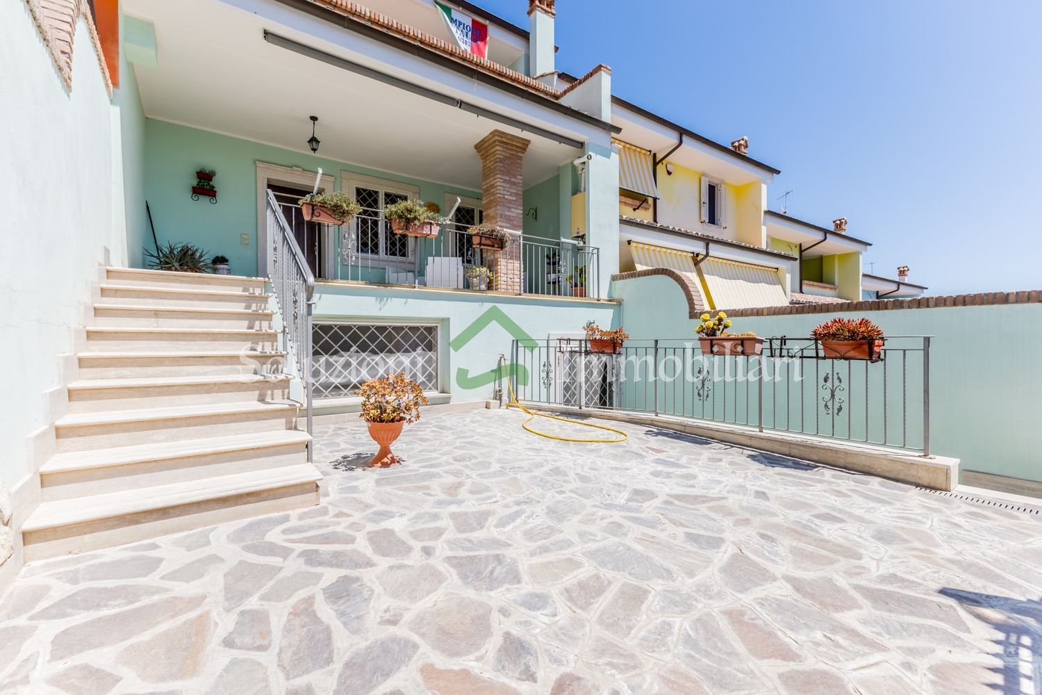 6 Schlafzimmer Haus in Pomezia, Italy, Nr. 320065