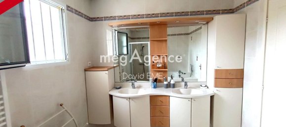 5 bedrooms House in Aizenay, France No. 106279 12