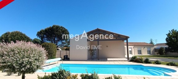 5 bedrooms House in Aizenay, France No. 106279 16