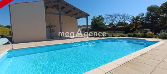 5 bedrooms House in Aizenay, France No. 106279 15