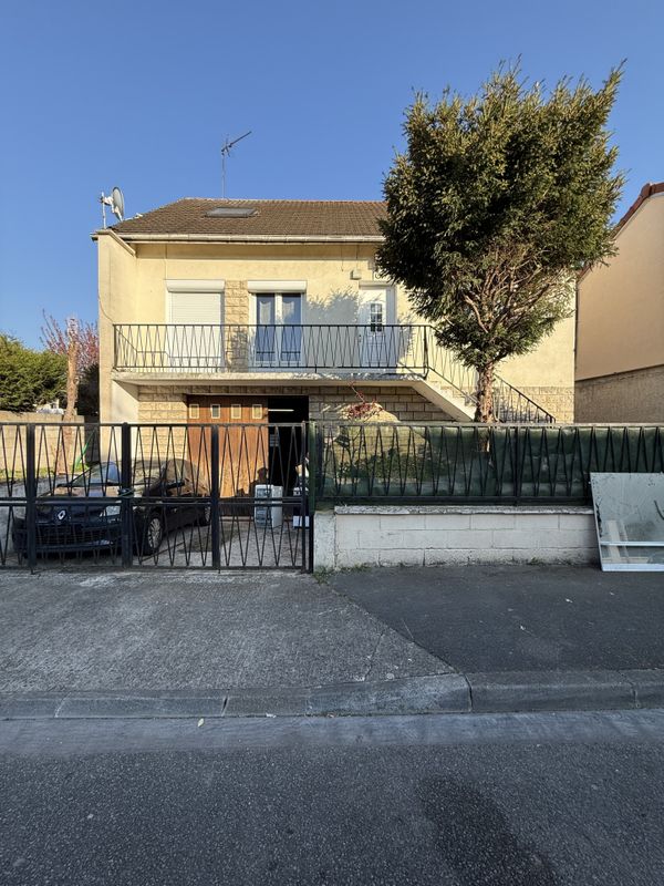 Дом с 5 спальнями в Ле Блан-Мениль, Франция № 137425