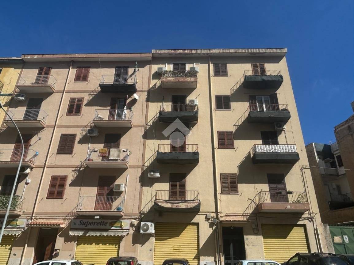 2 Schlafzimmer Wohnung in Palermo, Italy, Nr. 150915