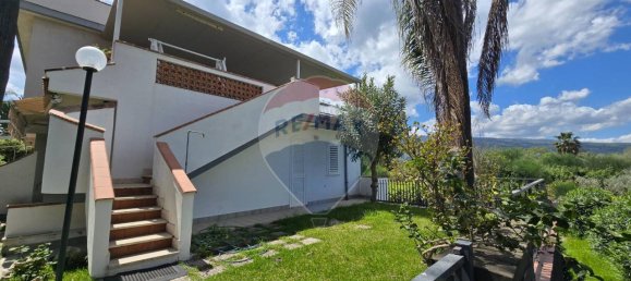 4 rooms Villa in Mascali, Italy No. 39351 3