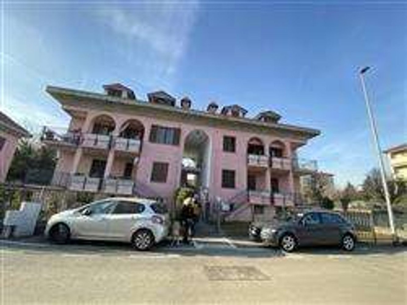 Apartamento de 3 habitaciónes en Bernareggio, Italy No. 7721