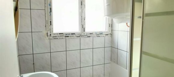 3 bedrooms House in Saint-Denis, France No. 122759 9