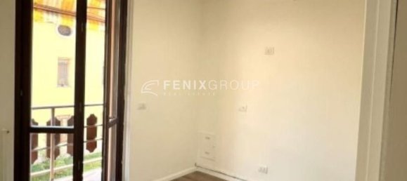 3 rooms Apartment in Crema, Italy No. 94485 9