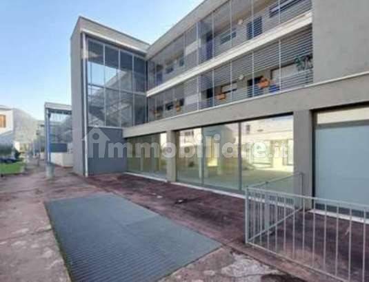 1 room Commercial property in Brescia, Italy No. 320683