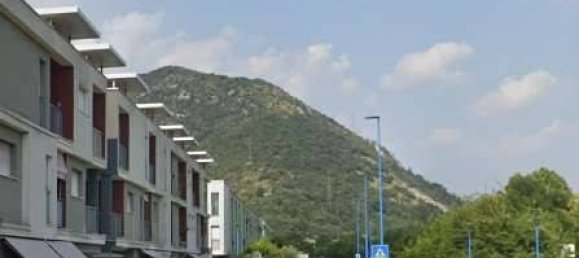 1 room Commercial property in Brescia, Italy No. 320683 2