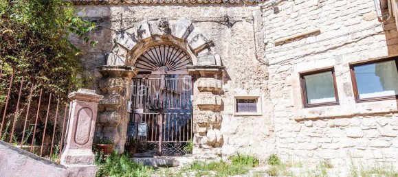 3 bedrooms House in Modica, Italy No. 154009 2