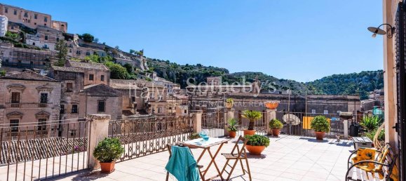 3 bedrooms House in Modica, Italy No. 154009 6