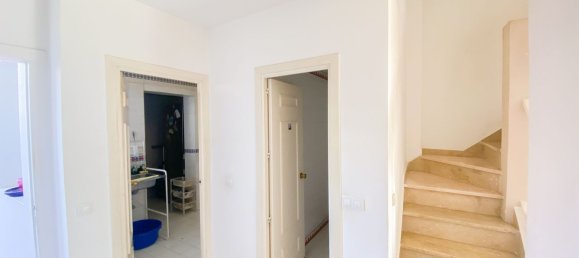 3 bedrooms Townhouse in Marbella, Spain No. 135647 4