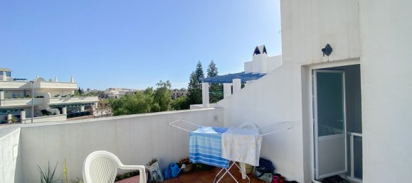 3 bedrooms Townhouse in Marbella, Spain No. 135647 9