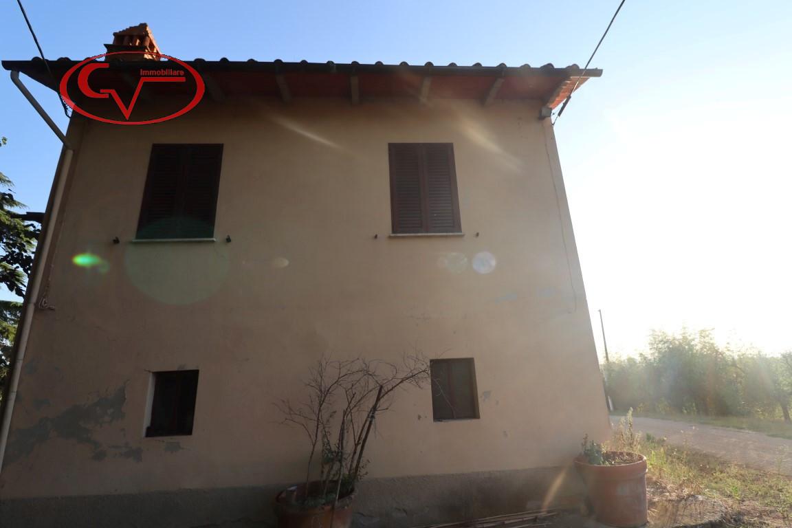 8-salle Maison à Laterina Pergine Valdarno, Italy No. 227367