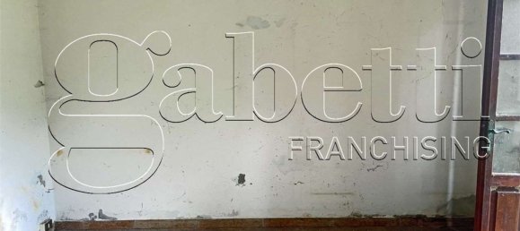 7 rooms House in Ferrara, Italy No. 67386 7