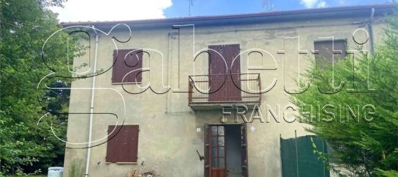 7 rooms House in Ferrara, Italy No. 67386 8