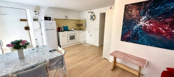 2 bedrooms Apartment in Genoa, Italy No. 349993 2