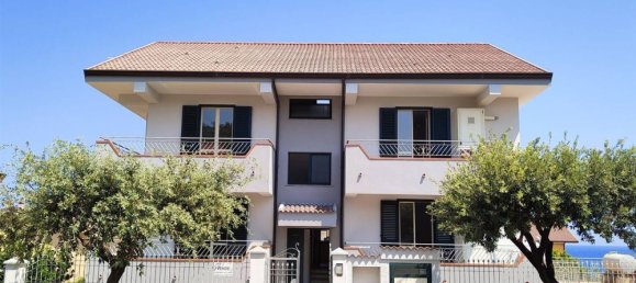 8 rooms Apartment in Mandatoriccio, Italy No. 221031 3