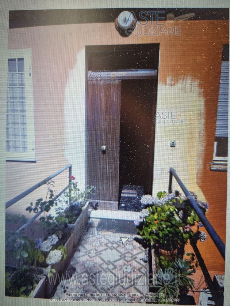 Дом с 11 комнатами в Рокка ди Папа, Италия № 198684