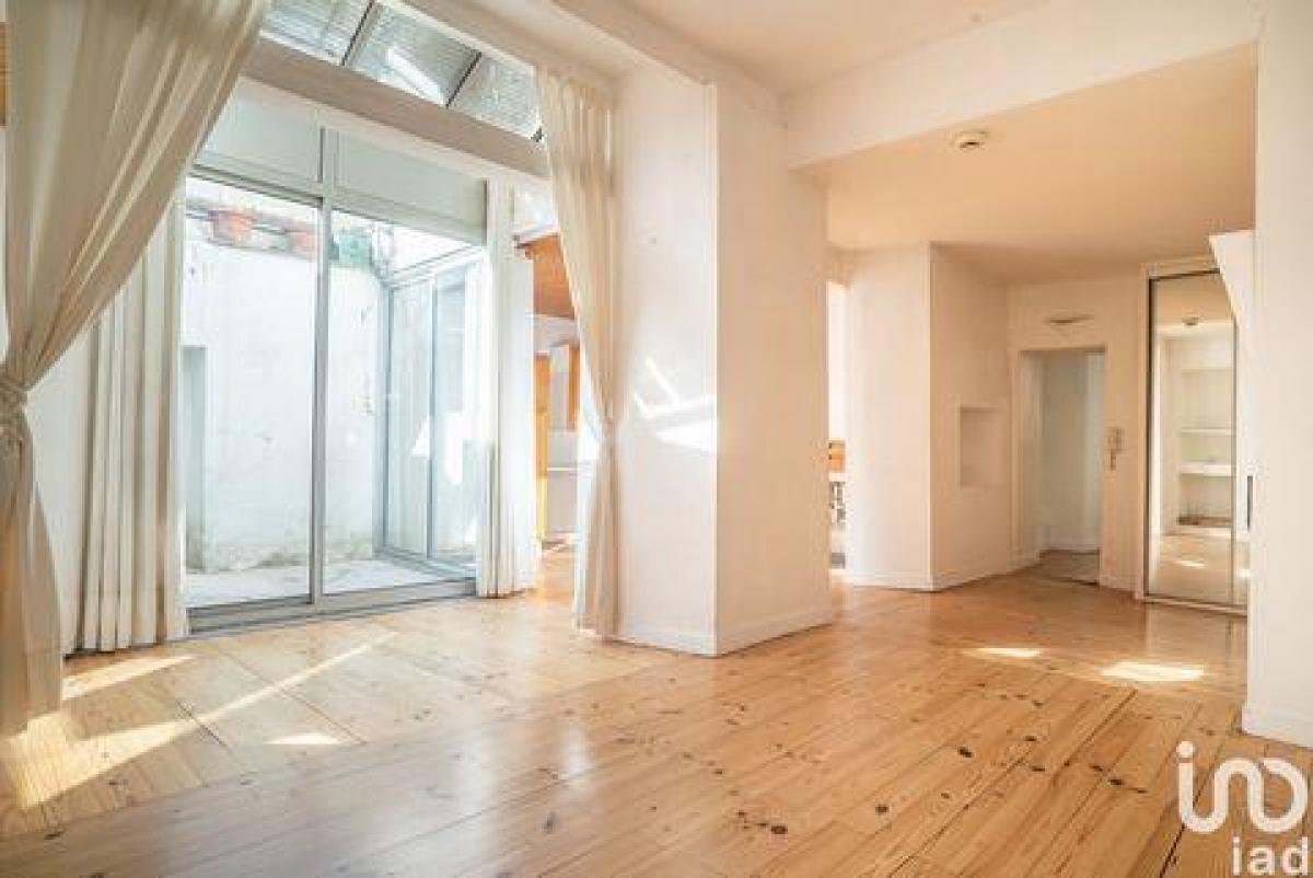 3 bedrooms Condo in Limoges, France No. 35142