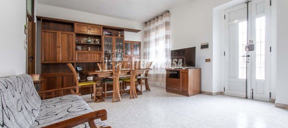 Apartamento de 3 divisões em Olgiate Olona, Italy N.º 220767 2