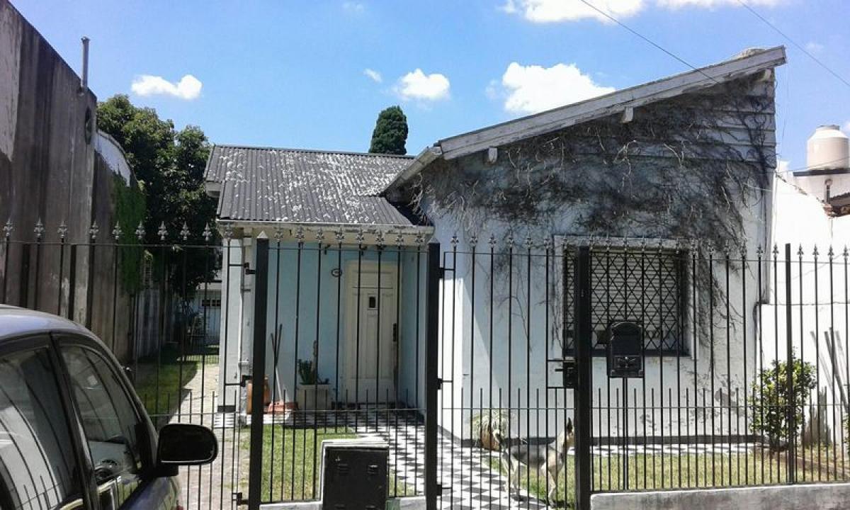 2 bedrooms House in Lomas de Zamora, Argentina No. 56002