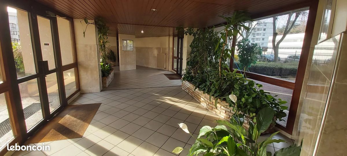 4 غرف نوم شقة في Chelles, France رقم 178626