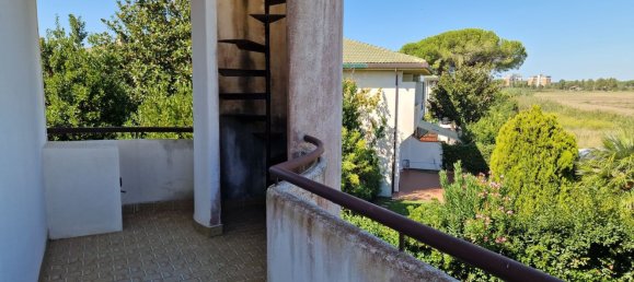 Квартира с 3 спальнями в Монтальто ди Кастро, Италия № 372089 17