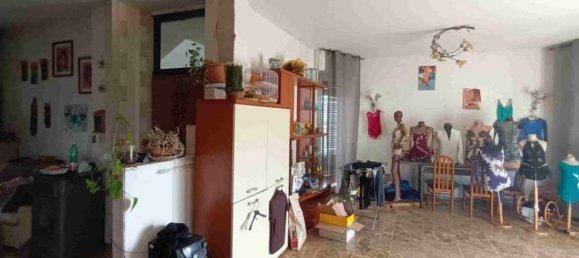 7غرفة شقة في Meda, Italy رقم 8541 6