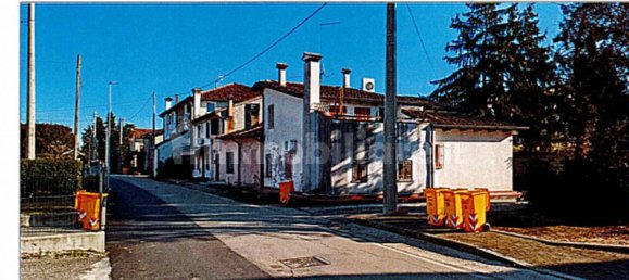 Квартира с 2 спальнями в Тревиньяно, Италия № 370160 8