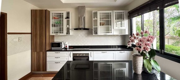 4 bedrooms Townhouse in Phuket, Thailand No. 75305 4