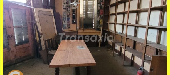 Propiedad comercial en Reuilly, France 68 m² No. 92197 2