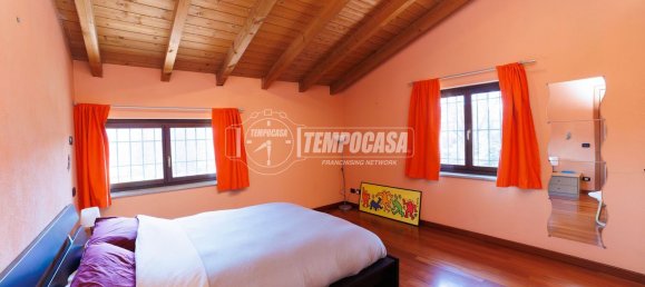 5 rooms Villa in Ivrea, Italy No. 1830 13