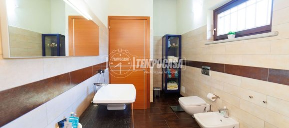 5 rooms Villa in Ivrea, Italy No. 1830 20
