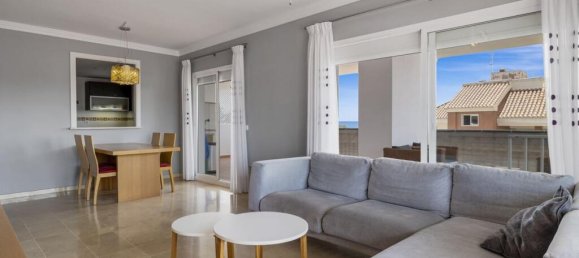 3 bedrooms Penthouse in Fuengirola, Spain No. 186627 3