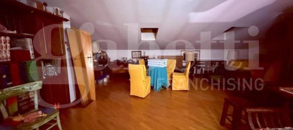 4 rooms Apartment in Prato, Italy No. 117835 36