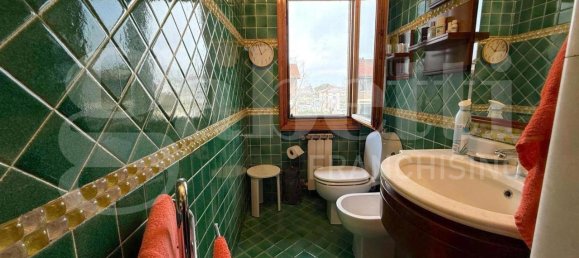 4 rooms Apartment in Prato, Italy No. 117835 33