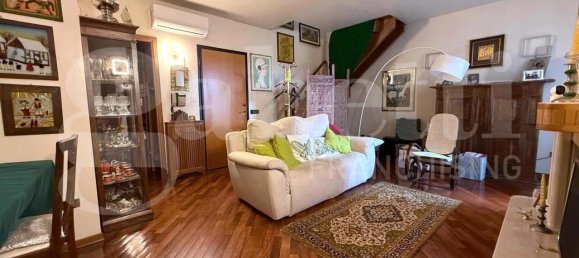 4 rooms Apartment in Prato, Italy No. 117835 15