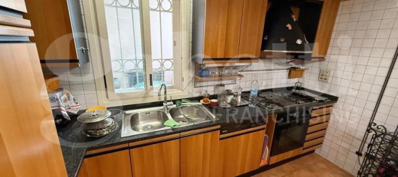 4 rooms Apartment in Prato, Italy No. 117835 22