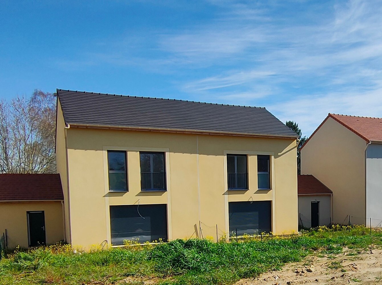 Casa de 3 dormitorios en Chateau-Thierry, France No. 104241